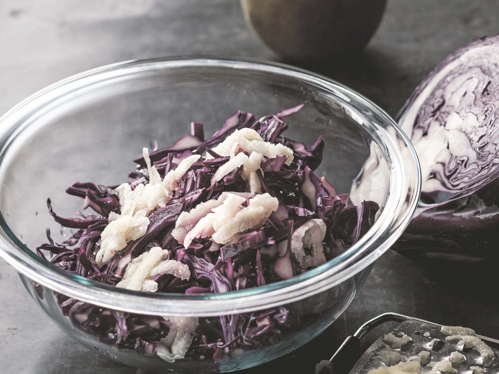 Red Cabbage with White Sauce and Honey